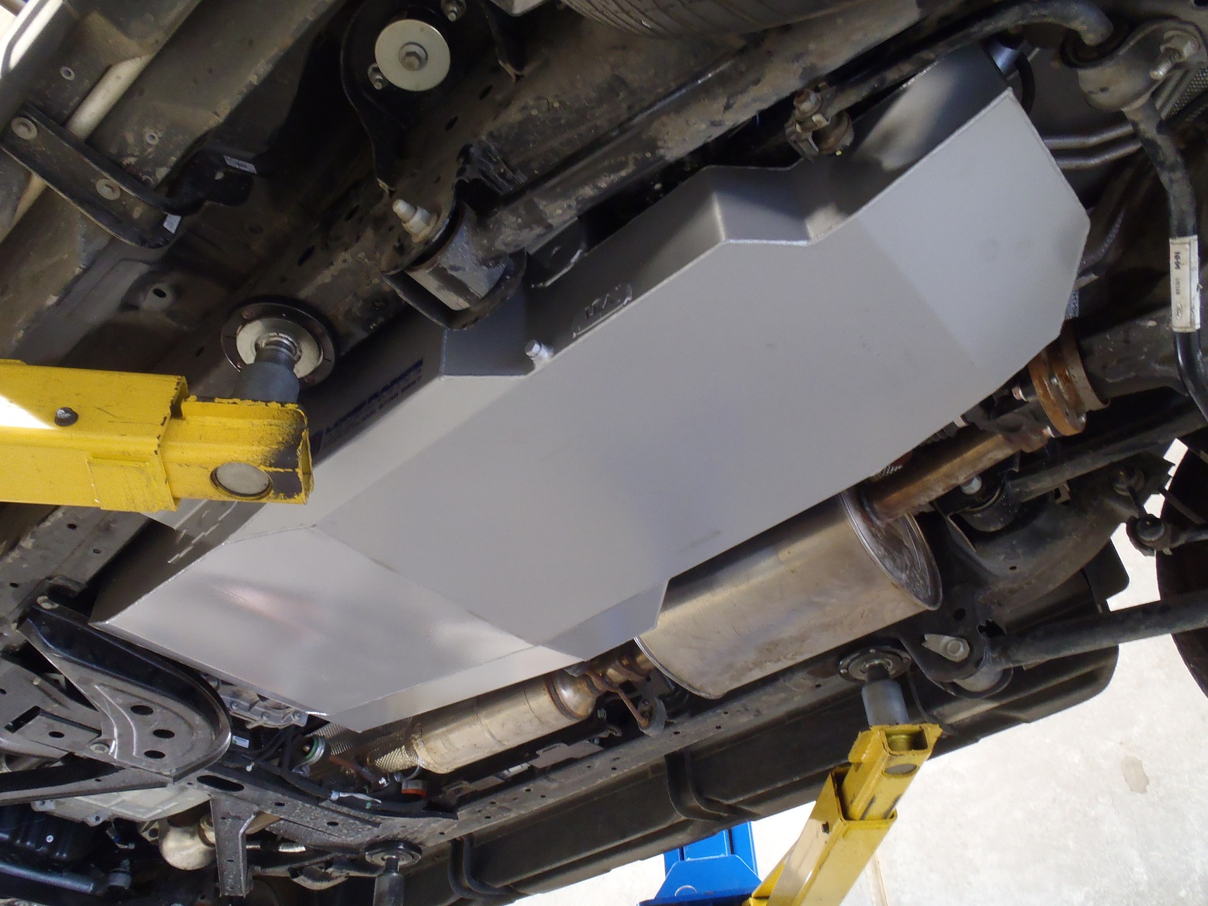 Ford Everest UA 120L Replacement