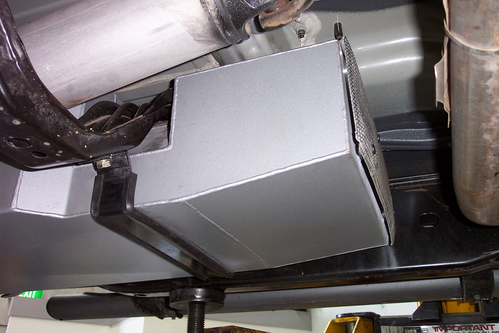 Nissan Long Range Fuel Tanks